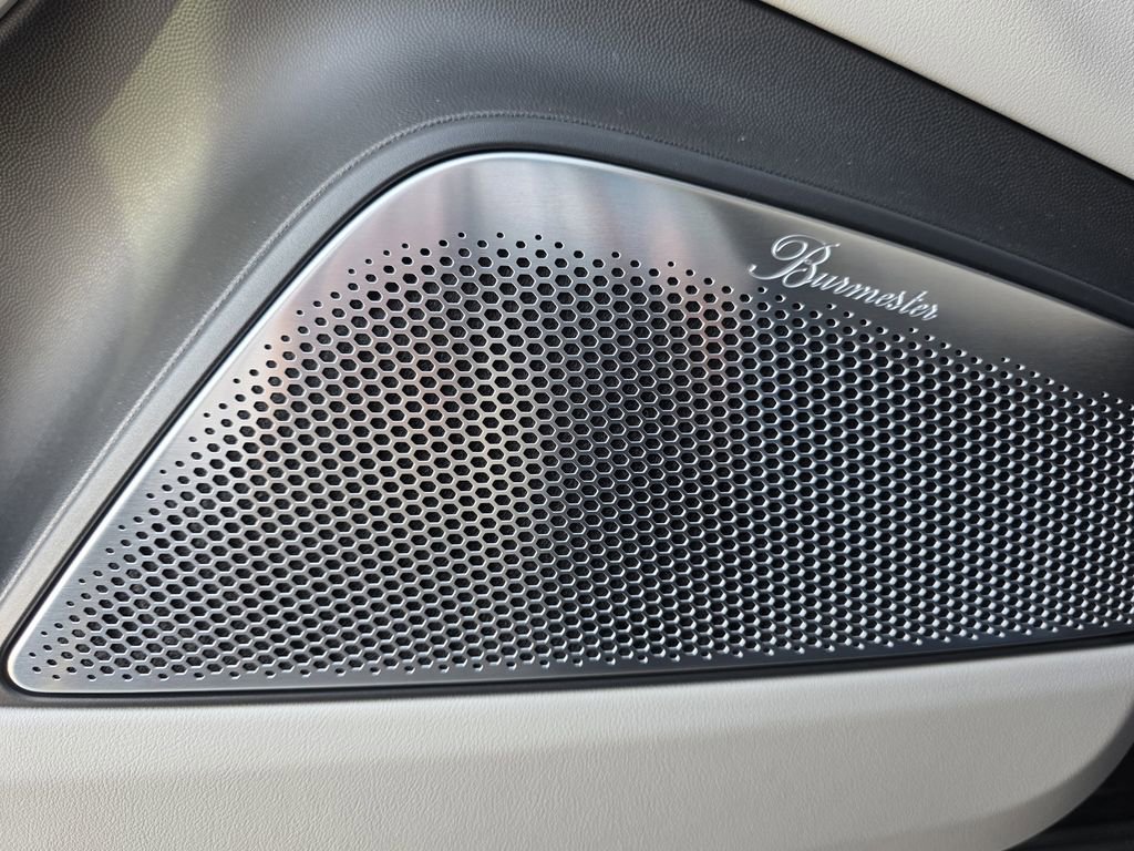 New 2025 Porsche Macan Turbo Electric image 23