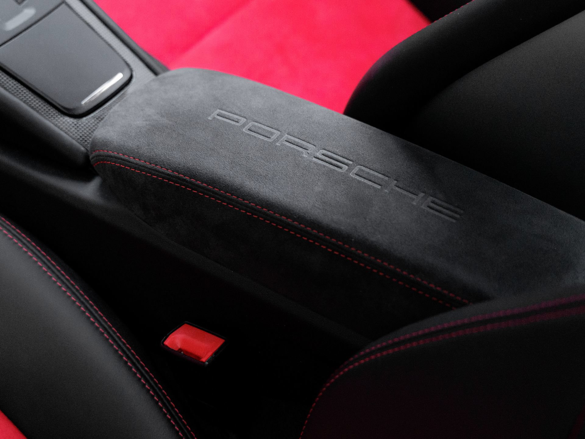 Certified 2018 Porsche 911 GT2 RS RWD image 29