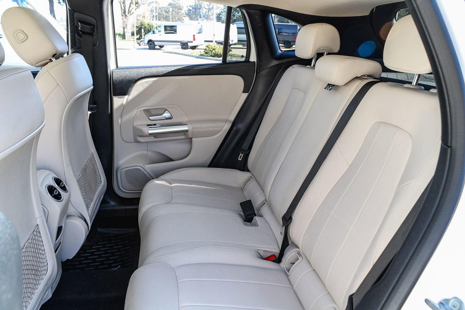 Certified 2022 Mercedes-Benz GLA 250 4MATIC image 21