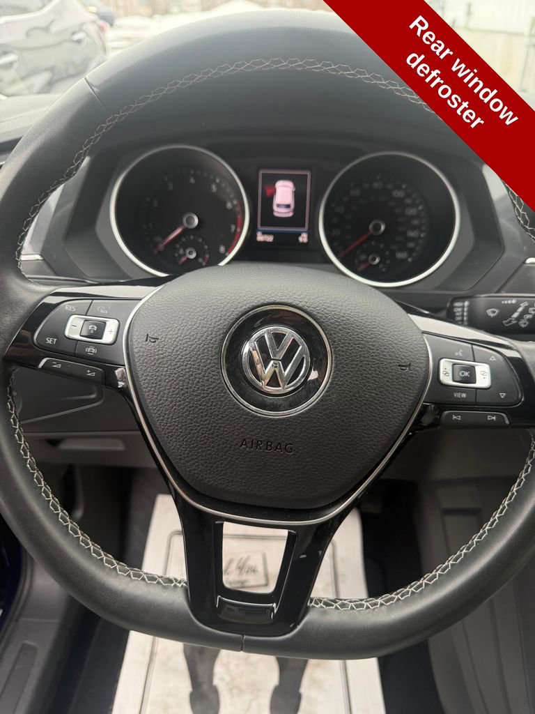 Used 2021 Volkswagen Tiguan SE image 29