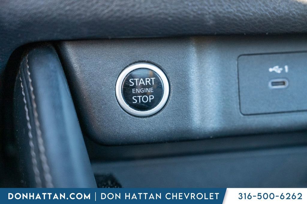 Used 2023 Nissan Rogue SL w/ SL Premium Package image 12