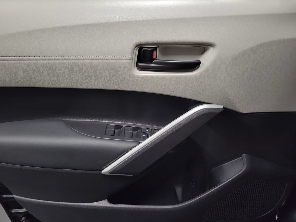 Used 2025 Toyota Corolla Cross L FWD image 24