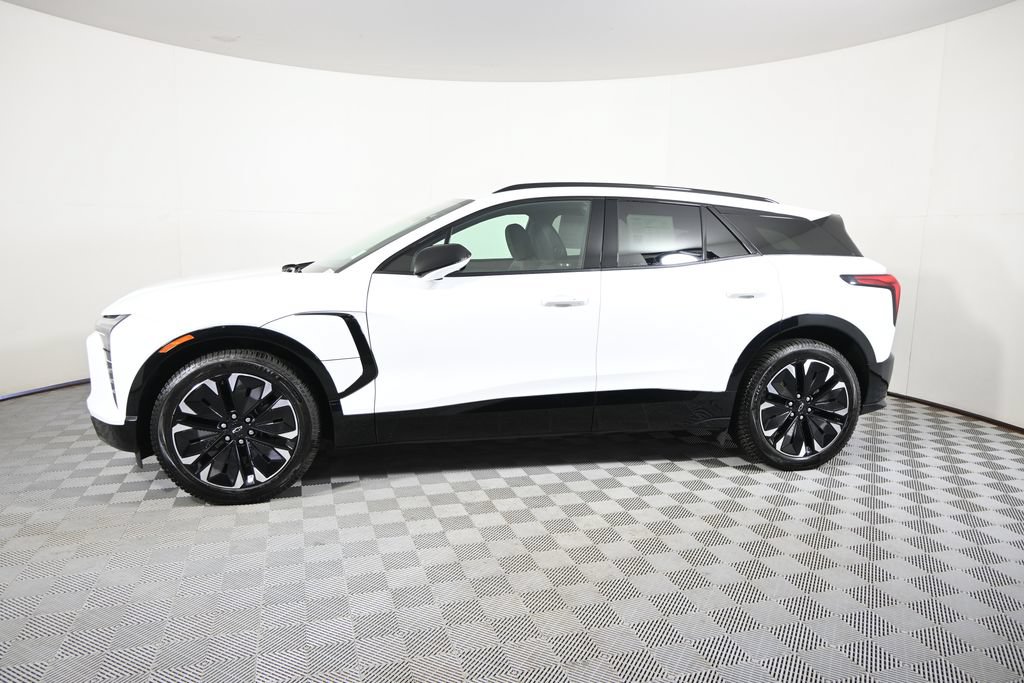 Used 2024 Chevrolet Blazer EV RS RWD image 2