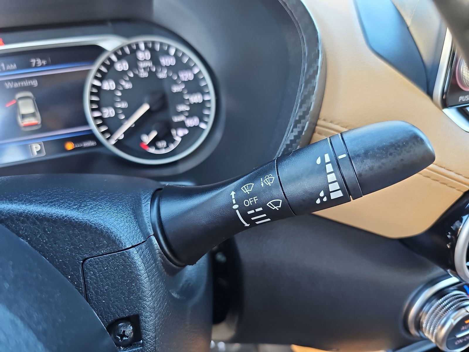 Used 2025 Nissan Sentra SV w/ SV Premium Package image 18