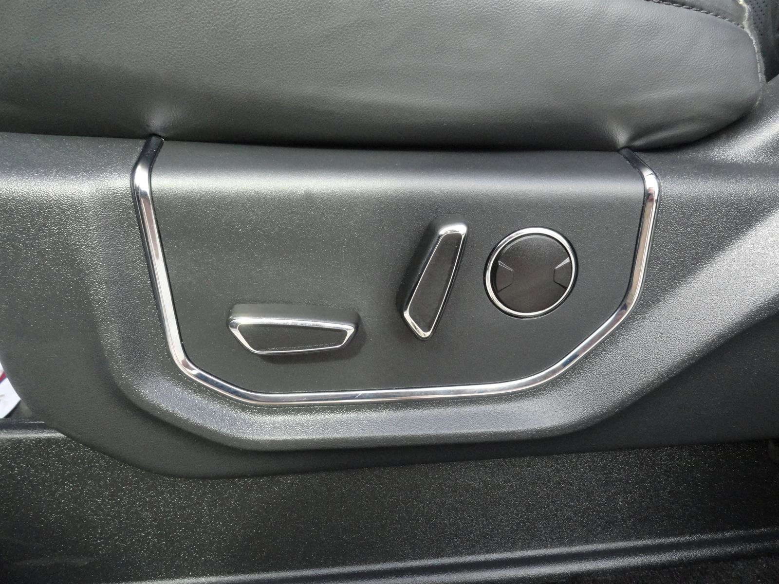 Certified 2022 Ford Expedition Max Platinum image 12