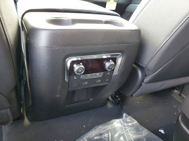 New 2026 GMC Yukon XL AT4 image 16