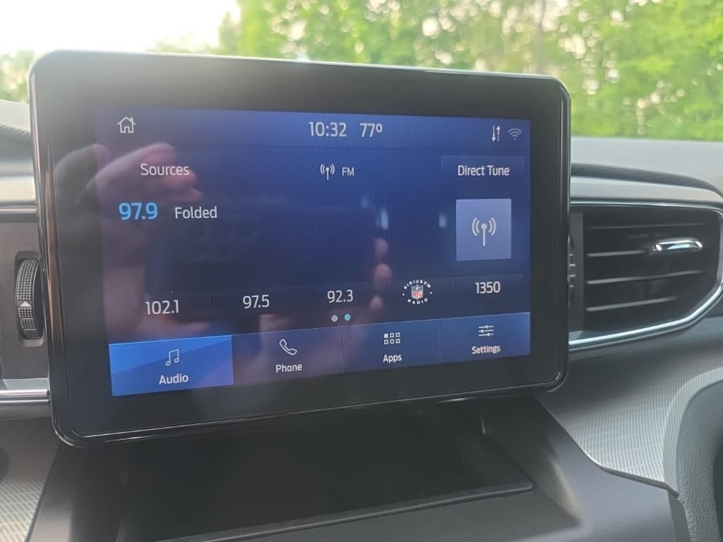 Used 2020 Ford Explorer XLT w/ Equipment Group 202A AWD/4WD image 20