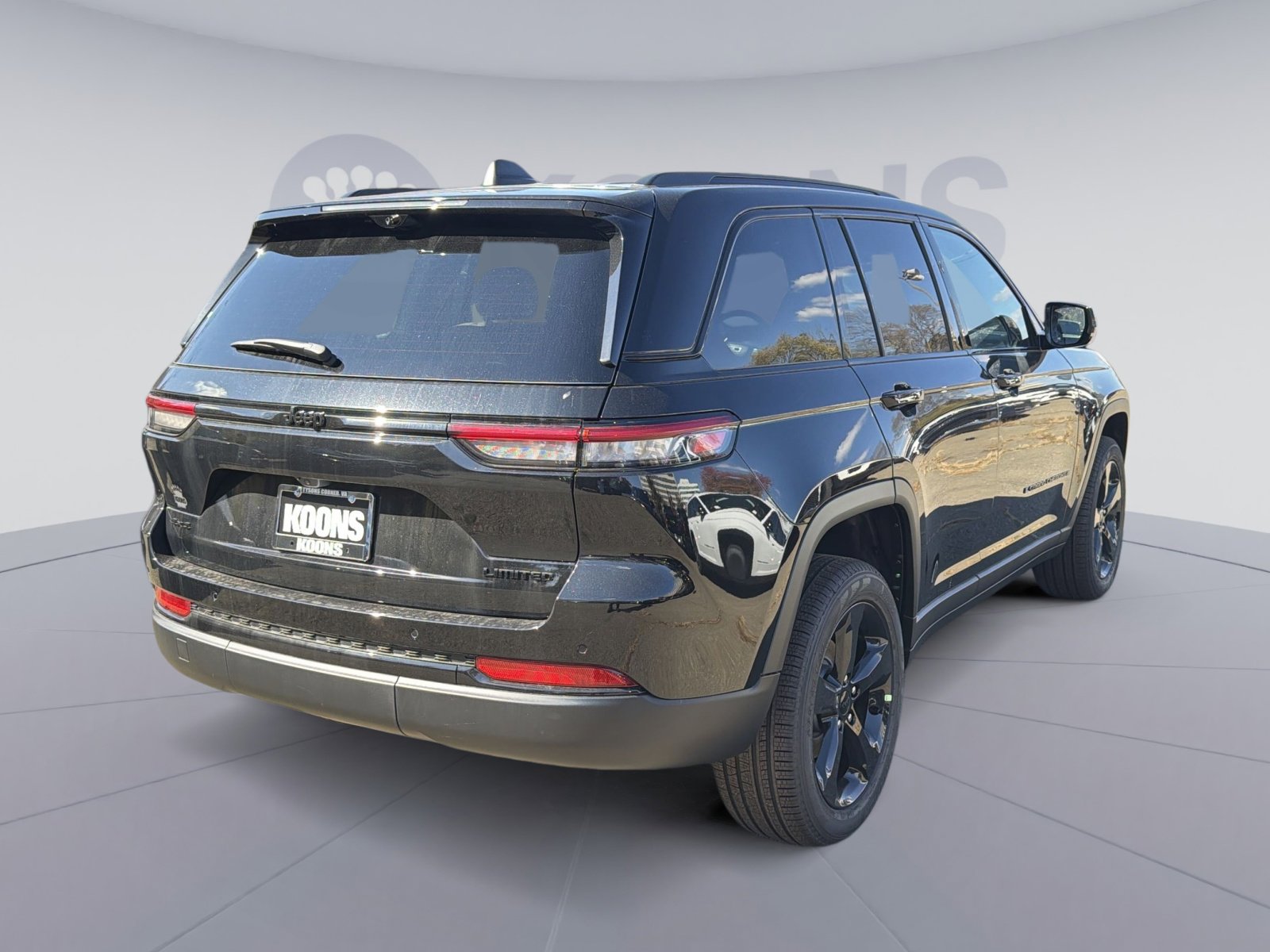 New 2025 Jeep Grand Cherokee Limited w/ Luxury Tech Group II image 7