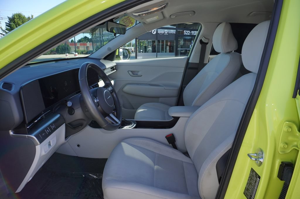Used 2025 Hyundai Kona SEL FWD image 24