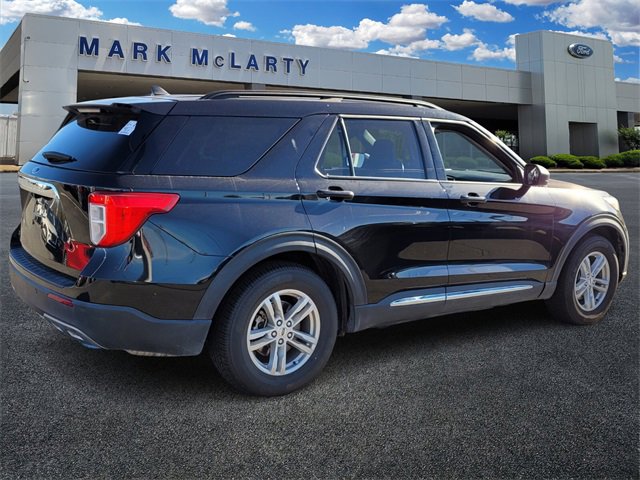 Used 2023 Ford Explorer XLT w/ Equipment Group 202A image 3