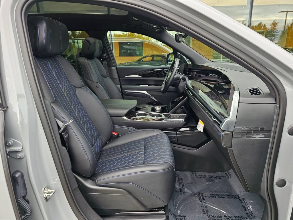 New 2026 Cadillac Escalade IQL Luxury AWD/4WD image 11