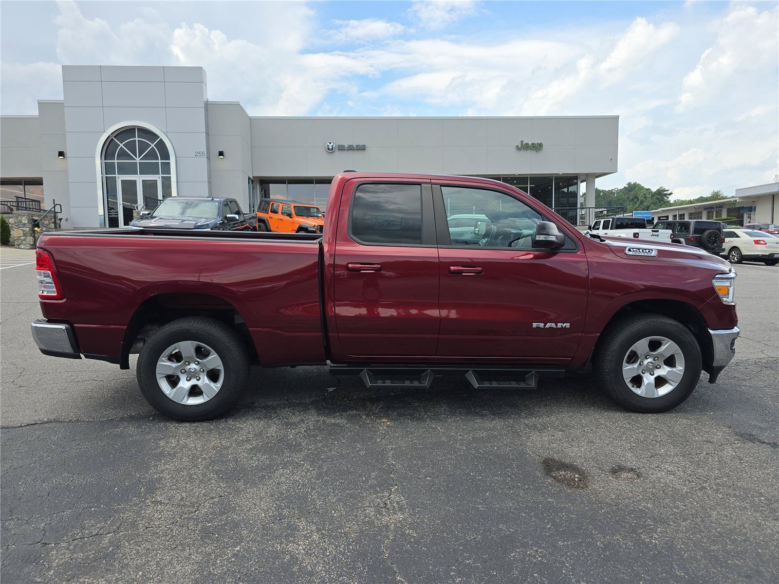 Used 2021 RAM 1500 Big Horn AWD/4WD image 2