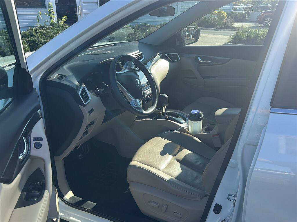 Used 2016 Nissan Rogue SL w/ SL Premium Package AWD/4WD image 10