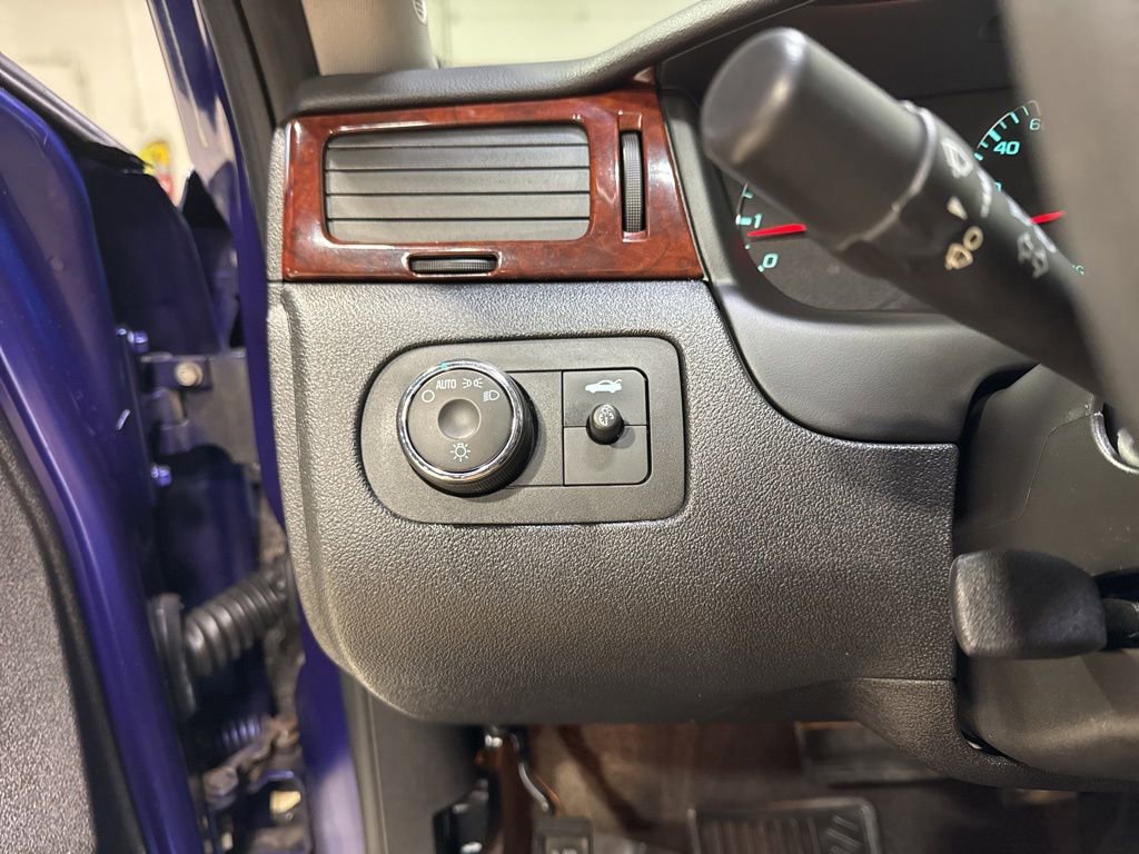 Used 2007 Chevrolet Impala LT image 12