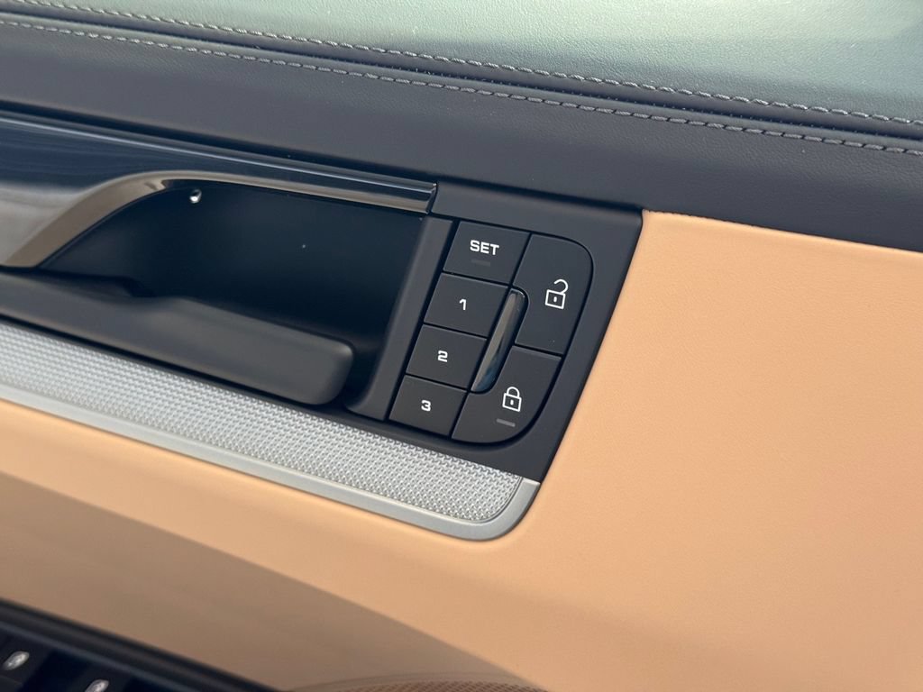 New 2026 Porsche Cayenne AWD/4WD image 18