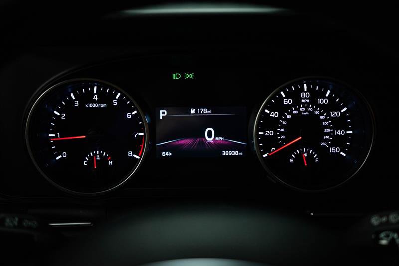 Used 2024 Kia Carnival LX image 17