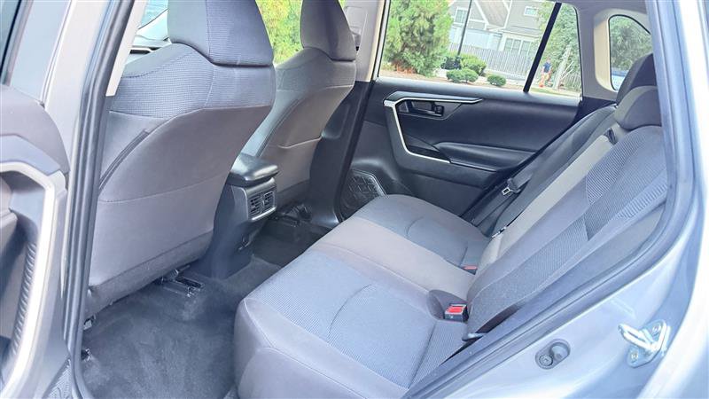 Used 2025 Toyota RAV4 LE AWD/4WD image 40