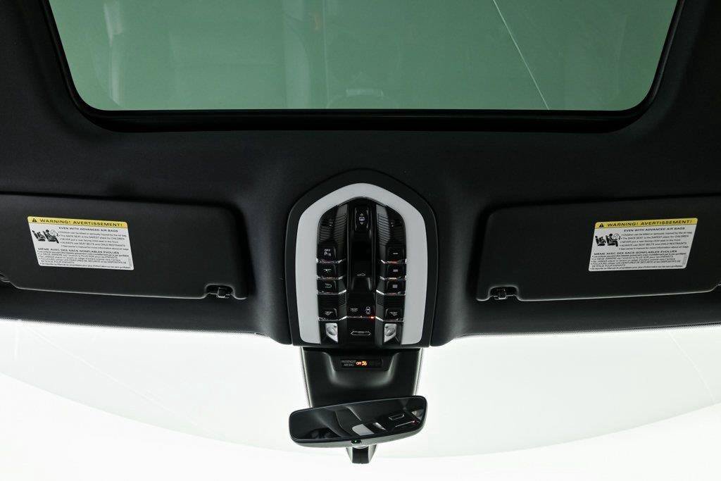 Used 2026 Porsche Macan AWD/4WD image 20