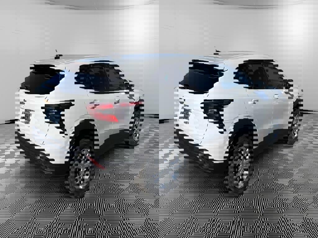 New 2026 Chevrolet Trax LS image 7