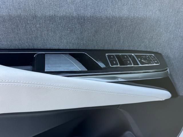 Used 2026 Cadillac Escalade ESV Platinum Sport w/ LPO, Floor Liner Package image 20