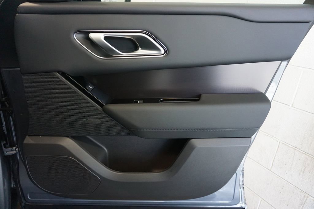 New 2026 Land Rover Range Rover Velar Dynamic SE image 21