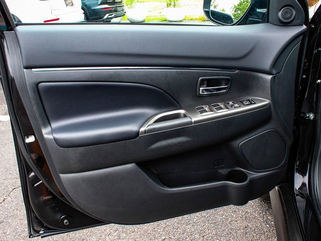 New 2024 Mitsubishi Outlander Sport SE image 8