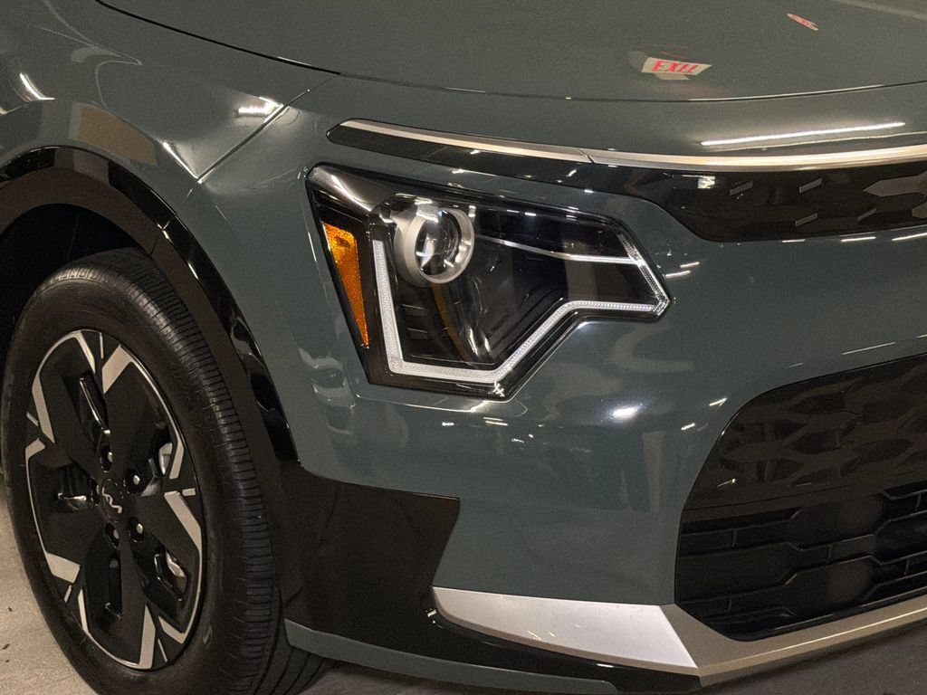 Certified 2023 Kia Niro Wind FWD image 11