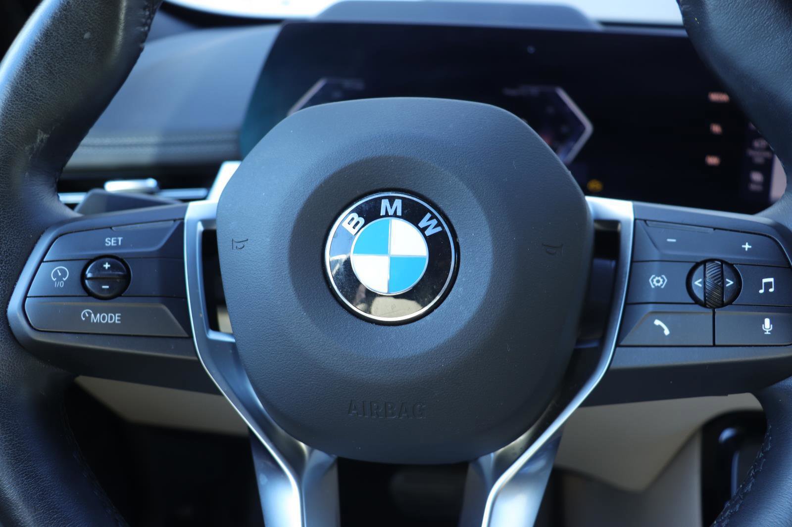 Used 2023 BMW X1 xDrive28i w/ Premium Package image 27