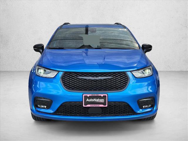 New 2026 Chrysler Pacifica Select w/ S Appearance Package FWD image 6