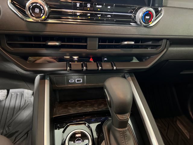 Used 2023 Chevrolet Colorado Trail Boss w/ Advanced Trailering Package image 19