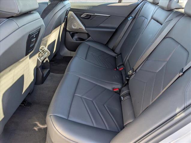 Certified 2025 BMW i5 xDrive40 w/ M Sport Package image 20