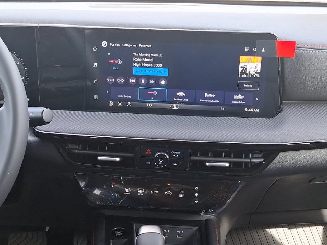 New 2026 Nissan Kicks SR FWD image 18