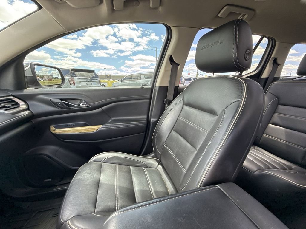 Used 2019 GMC Acadia Denali w/ Technology Package AWD/4WD image 33