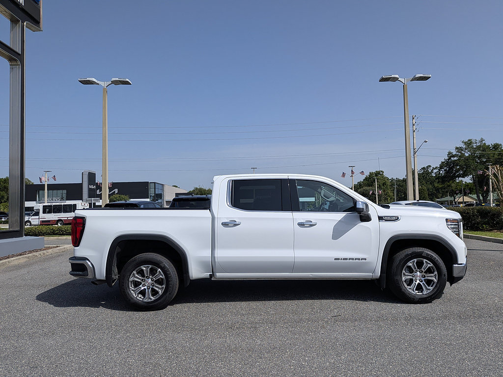 Certified 2025 GMC Sierra 1500 SLT RWD image 2