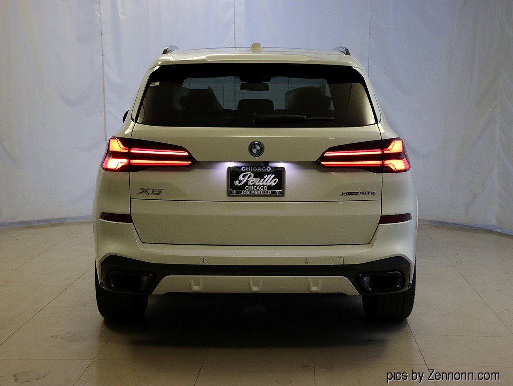 Used 2026 BMW X5 xDrive50e w/ M Sport Package image 7