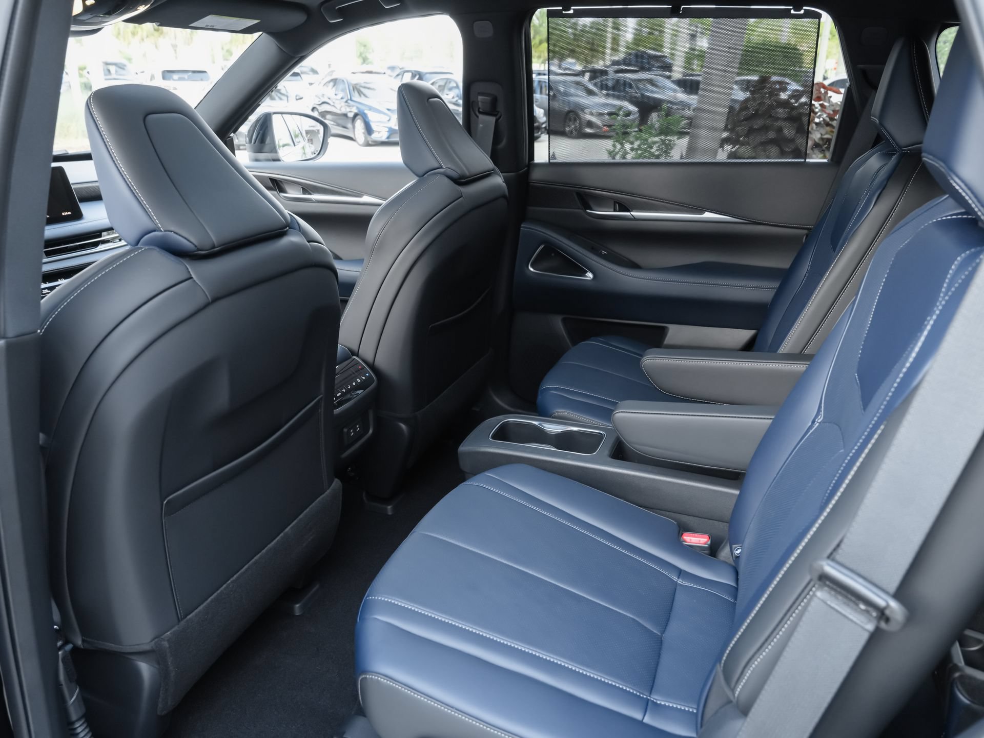 Certified 2026 INFINITI QX60 Sport w/ Dark Cargo Package AWD/4WD image 32