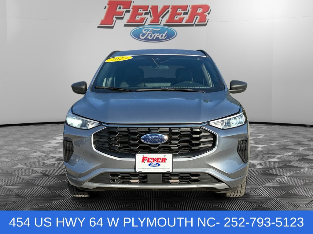 Used 2023 Ford Escape ST-Line w/ Tech Pack #1 AWD/4WD image 8