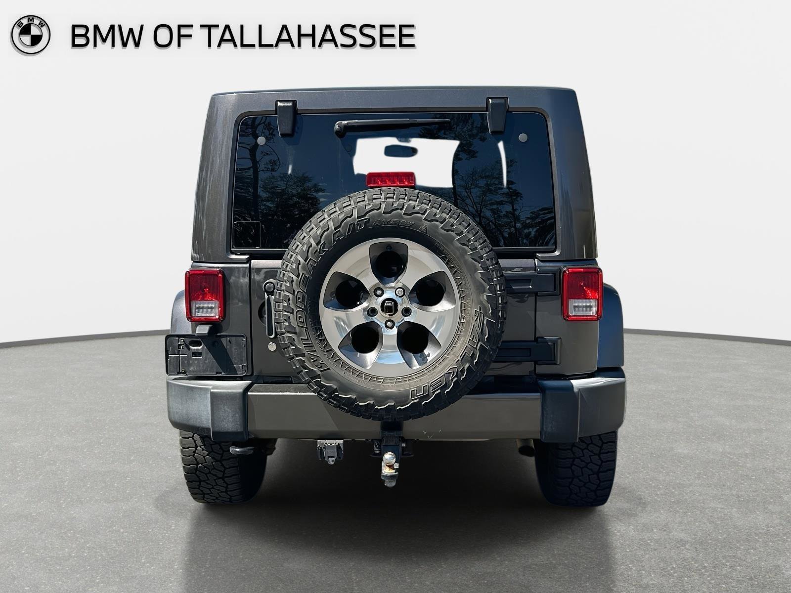 Used 2017 Jeep Wrangler Unlimited Sahara w/ Connectivity Group image 6