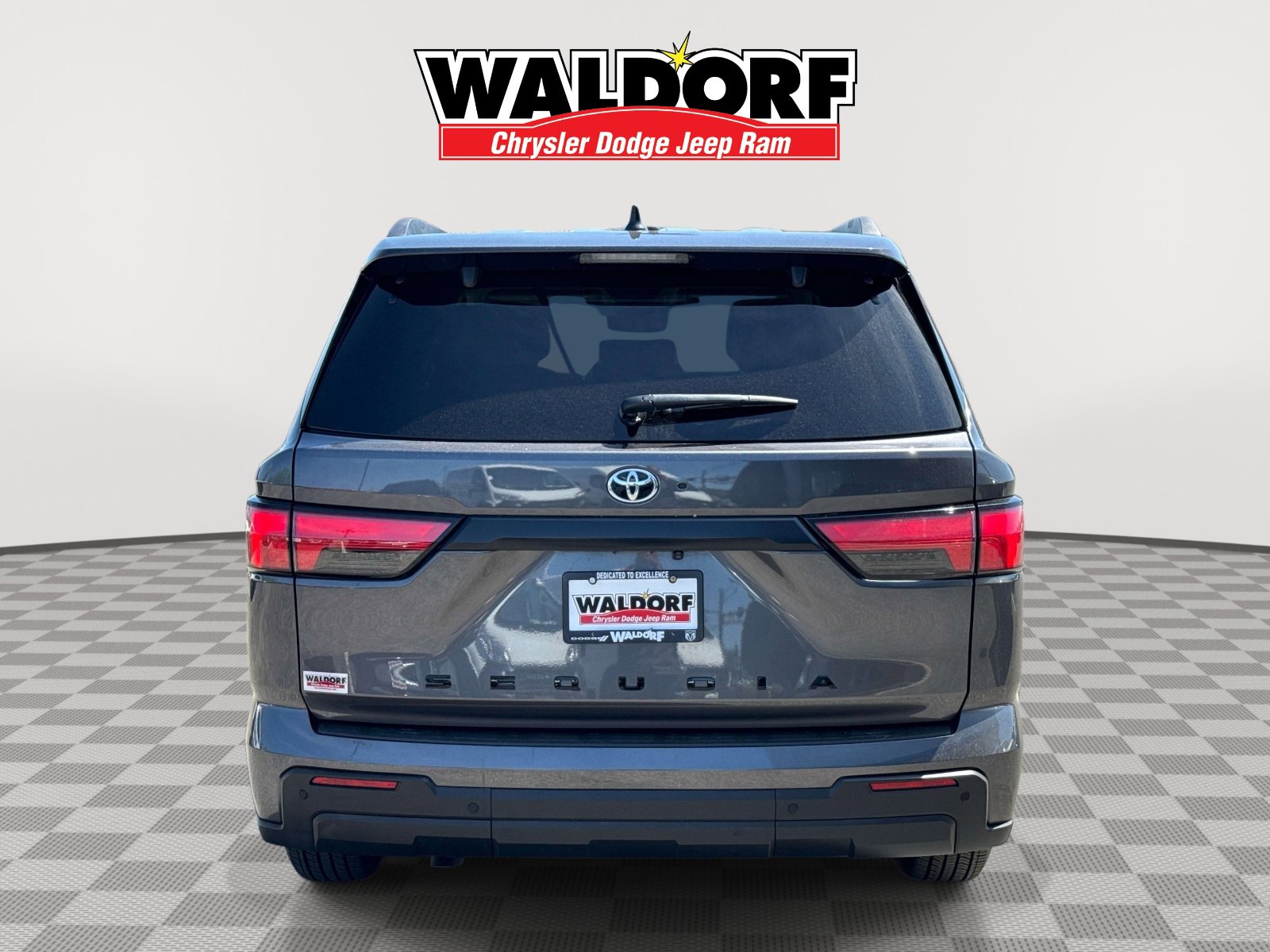 Used 2024 Toyota Sequoia SR5 w/ SR5 Premium Package AWD/4WD image 5