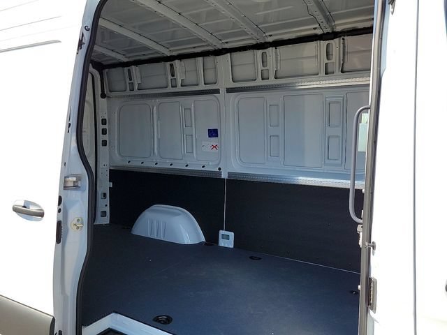Used 2025 Mercedes-Benz Sprinter 2500 image 13