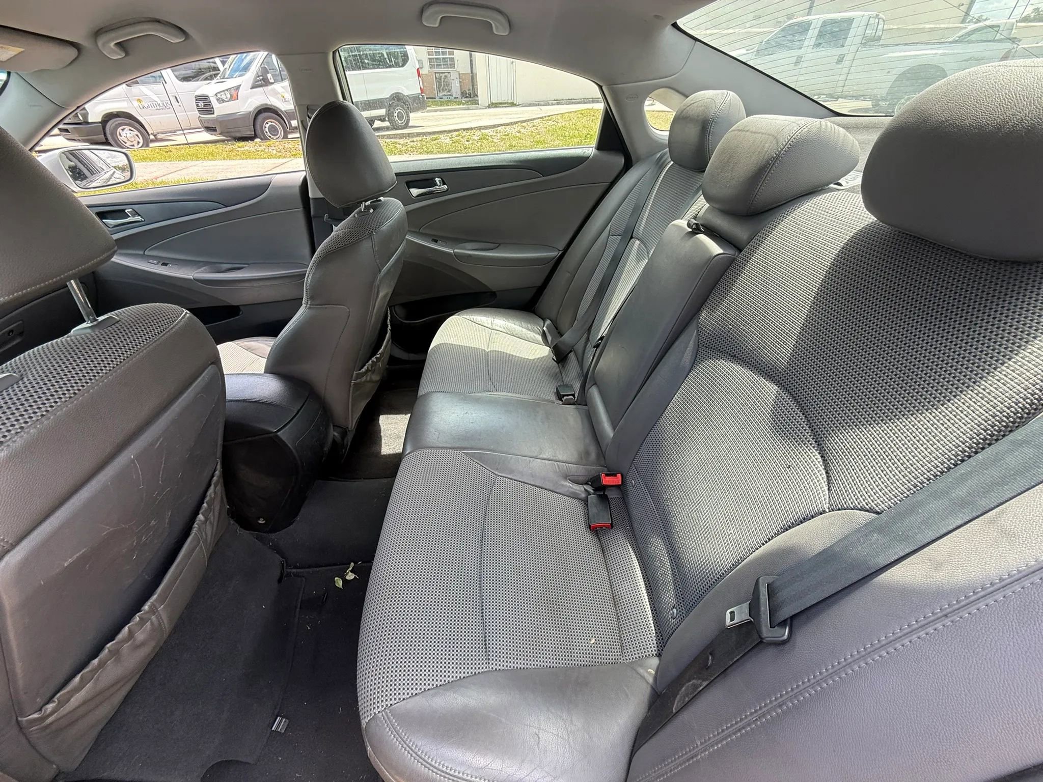 Used 2011 Hyundai Sonata SE FWD image 9