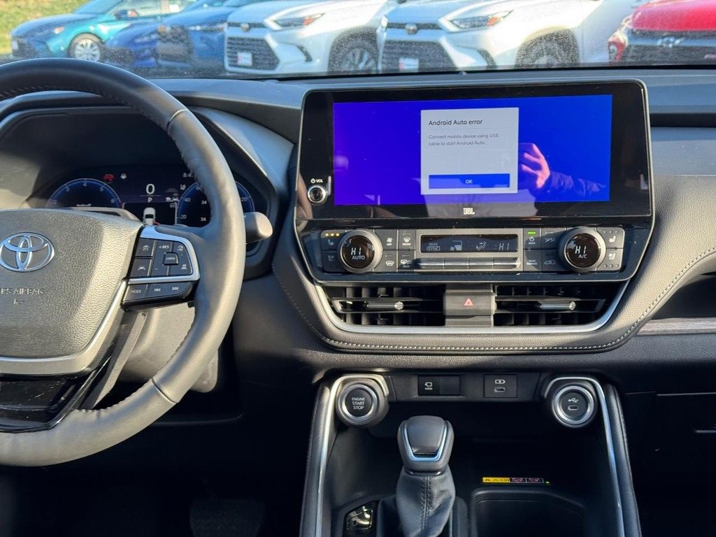 Used 2025 Toyota Grand Highlander AWD image 24