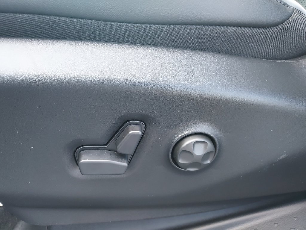 New 2026 Chrysler Pacifica Limited w/ S Appearance Package FWD image 18
