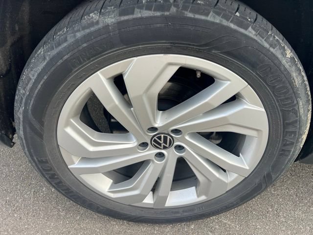 Used 2023 Volkswagen Atlas SE w/ Panoramic Sunroof Package AWD/4WD image 4