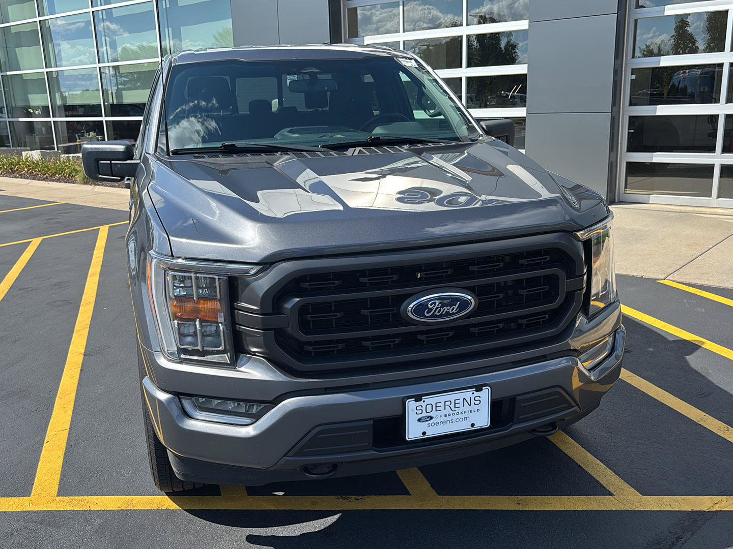 Used 2022 Ford F150 XLT w/ Equipment Group 302A High AWD/4WD image 4