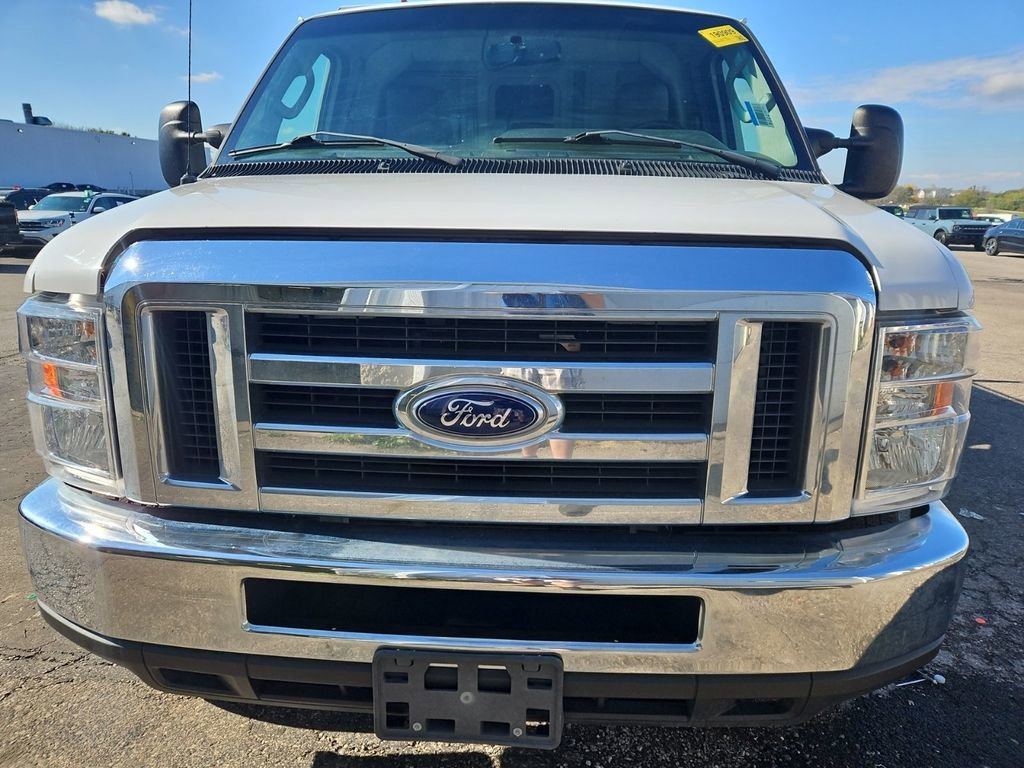 Used 2019 Ford E-350 and Econoline 350 Super Duty w/ Power Windows & Locks Group image 2