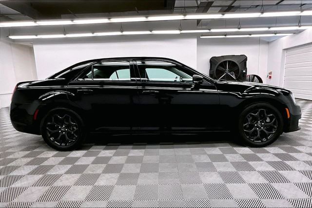 Used 2023 Chrysler 300 Touring L w/ Popular Equipment Group image 13