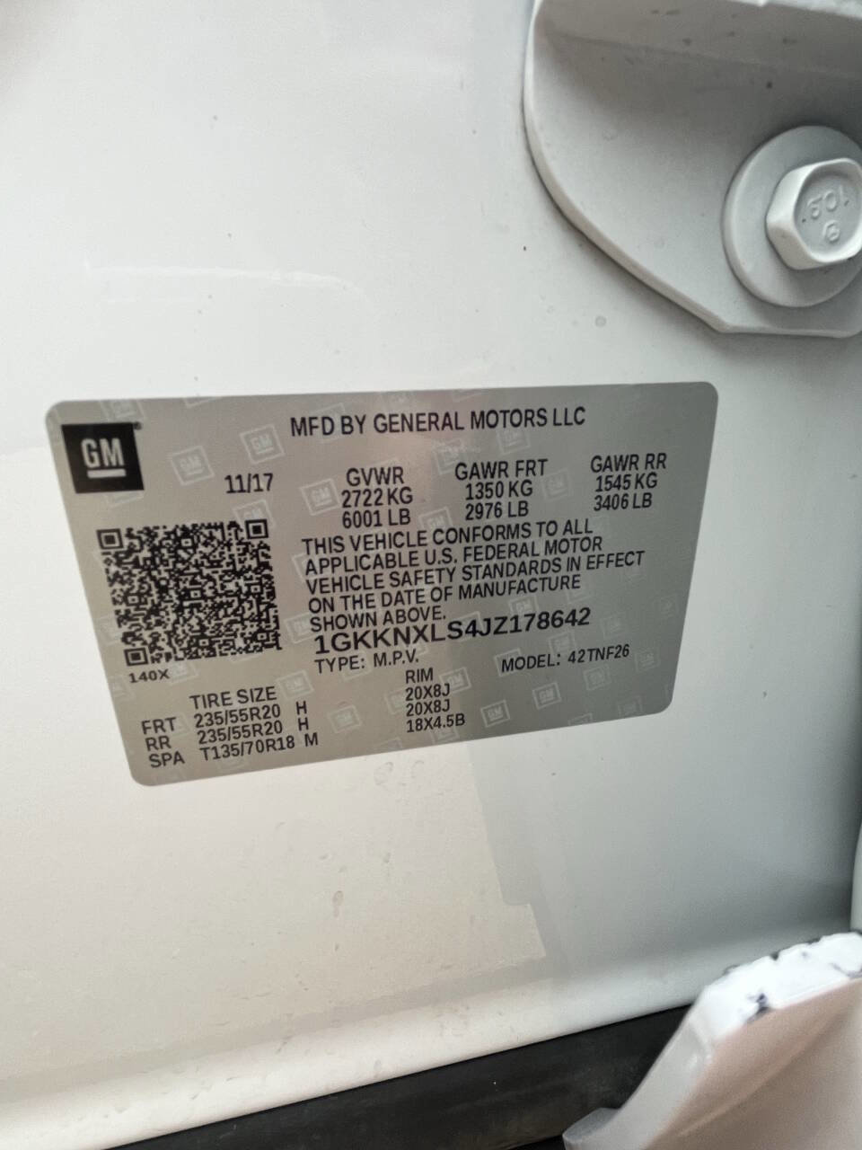 Used 2018 GMC Acadia Denali w/ LPO, Cargo Package image 36