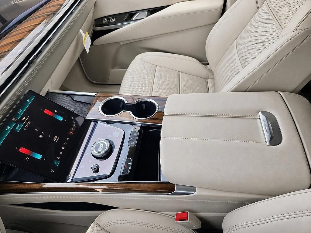 New 2026 Cadillac Escalade ESV Platinum Luxury AWD/4WD image 20