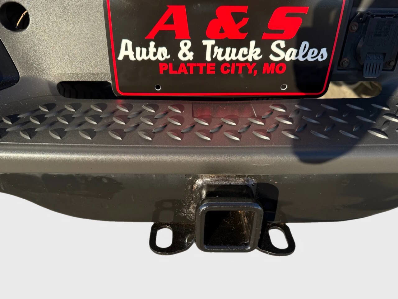 Used 2010 Chevrolet Colorado LT image 16